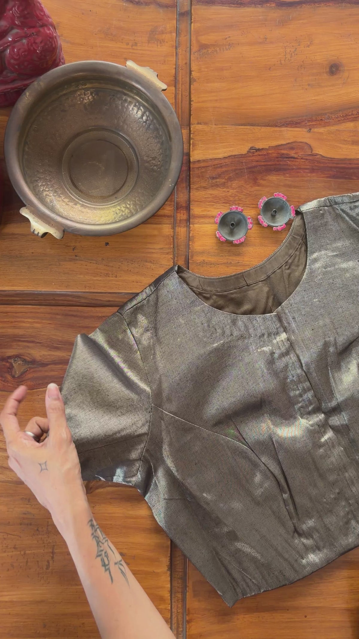 COT015 Silver Metallic Koti