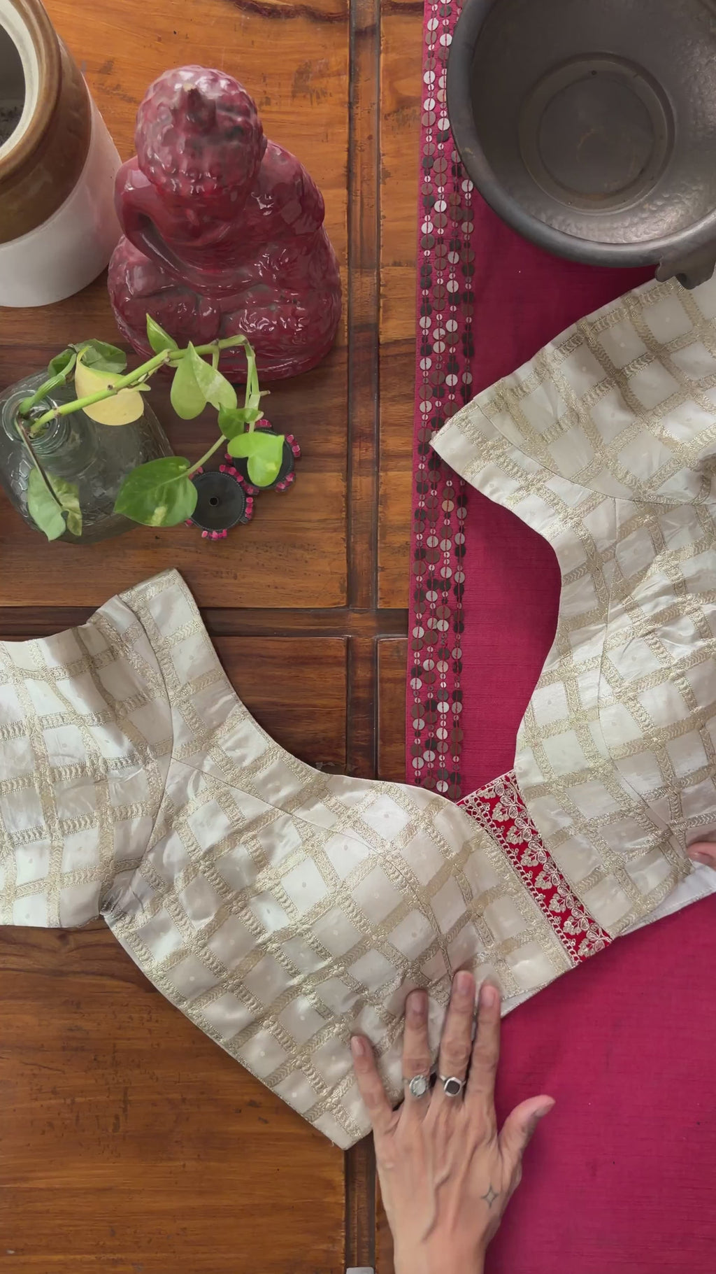 B070 Ivory Gold Lattice Brocade Blouse